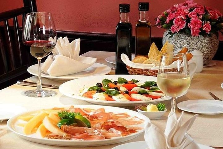 Hương vị ẩm thực Italia (Ảnh minh họa) Hương vị ẩm thực Italia (Ảnh minh họa)