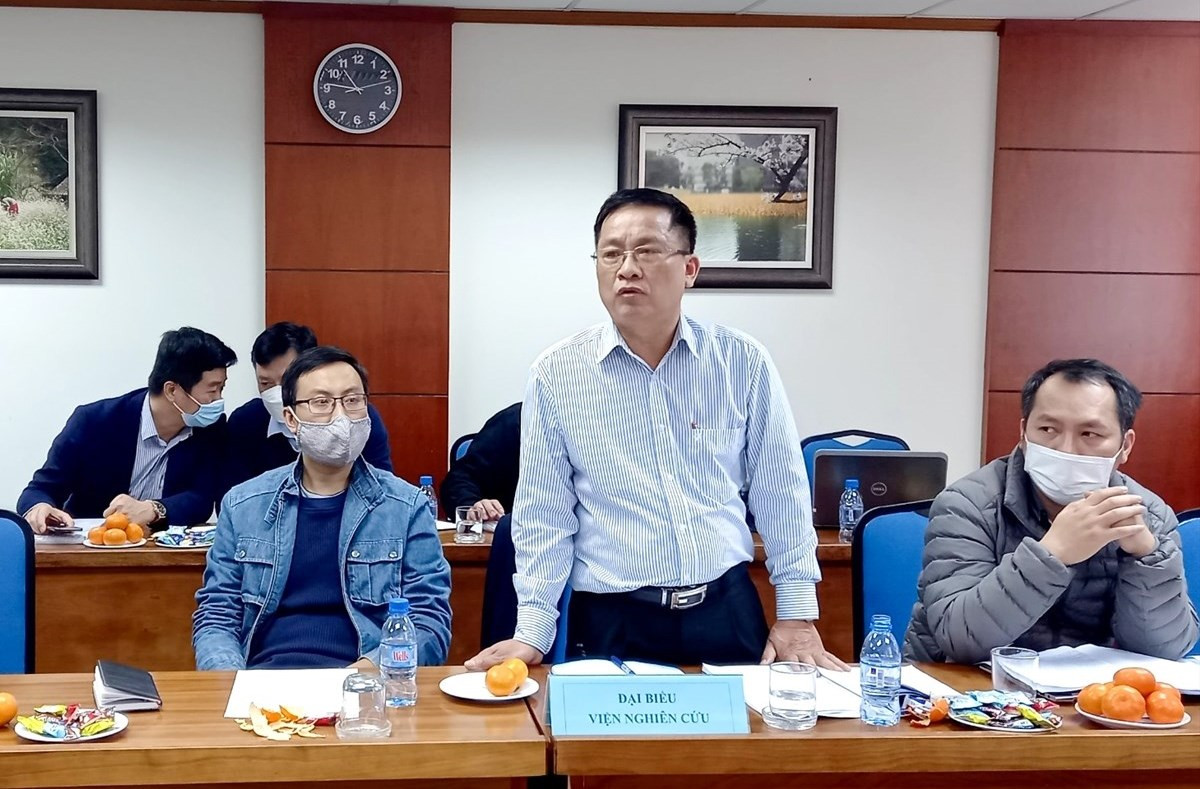  Ông Nguyễn Huy  Thiêm, Phó Tổng Biên tập Báo Cựu Chiến Binh phát biểu tại Hội thảo
