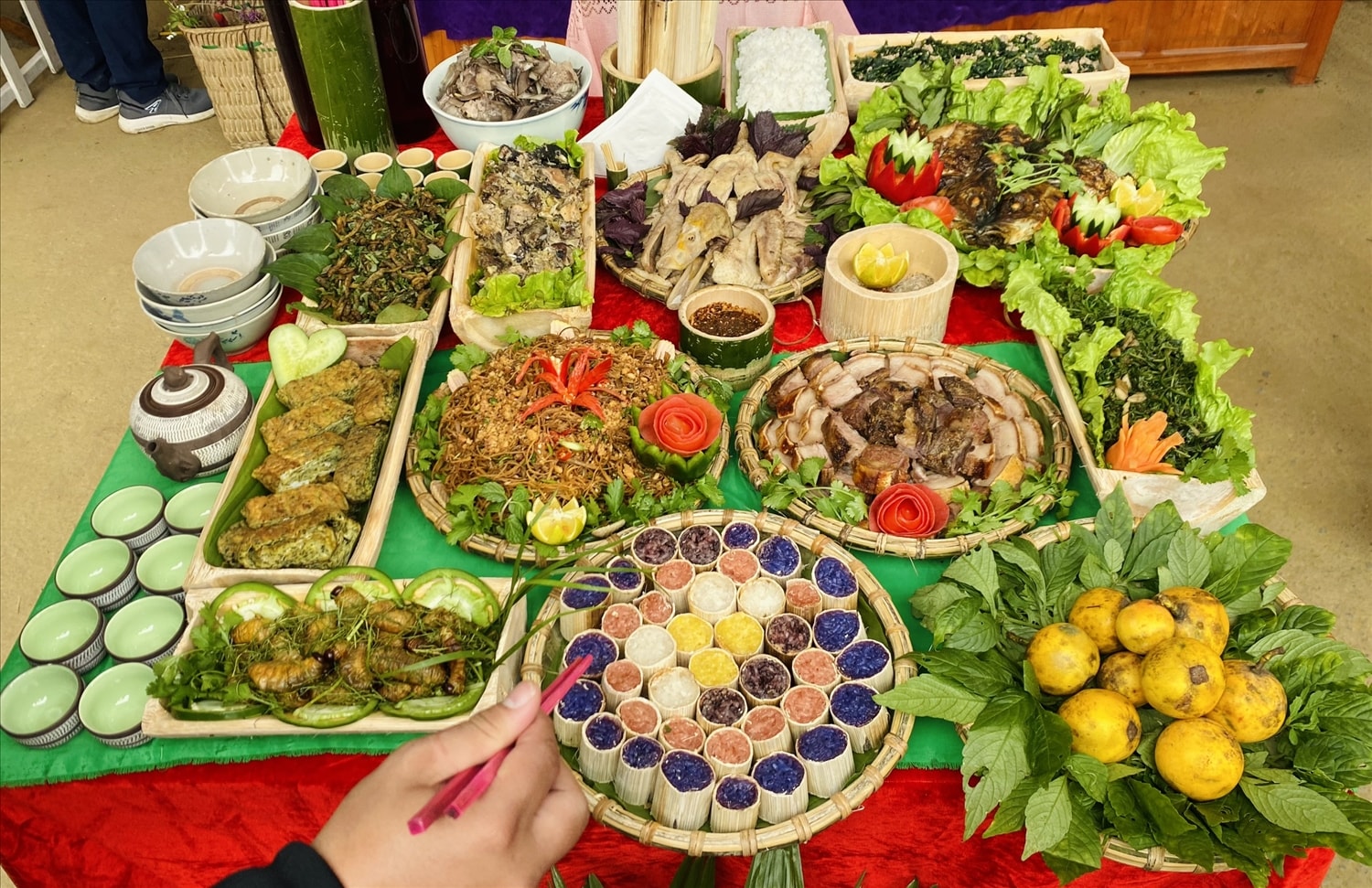 Mâm cơm xã Bản Liền Mâm cơm xã Bản Liền