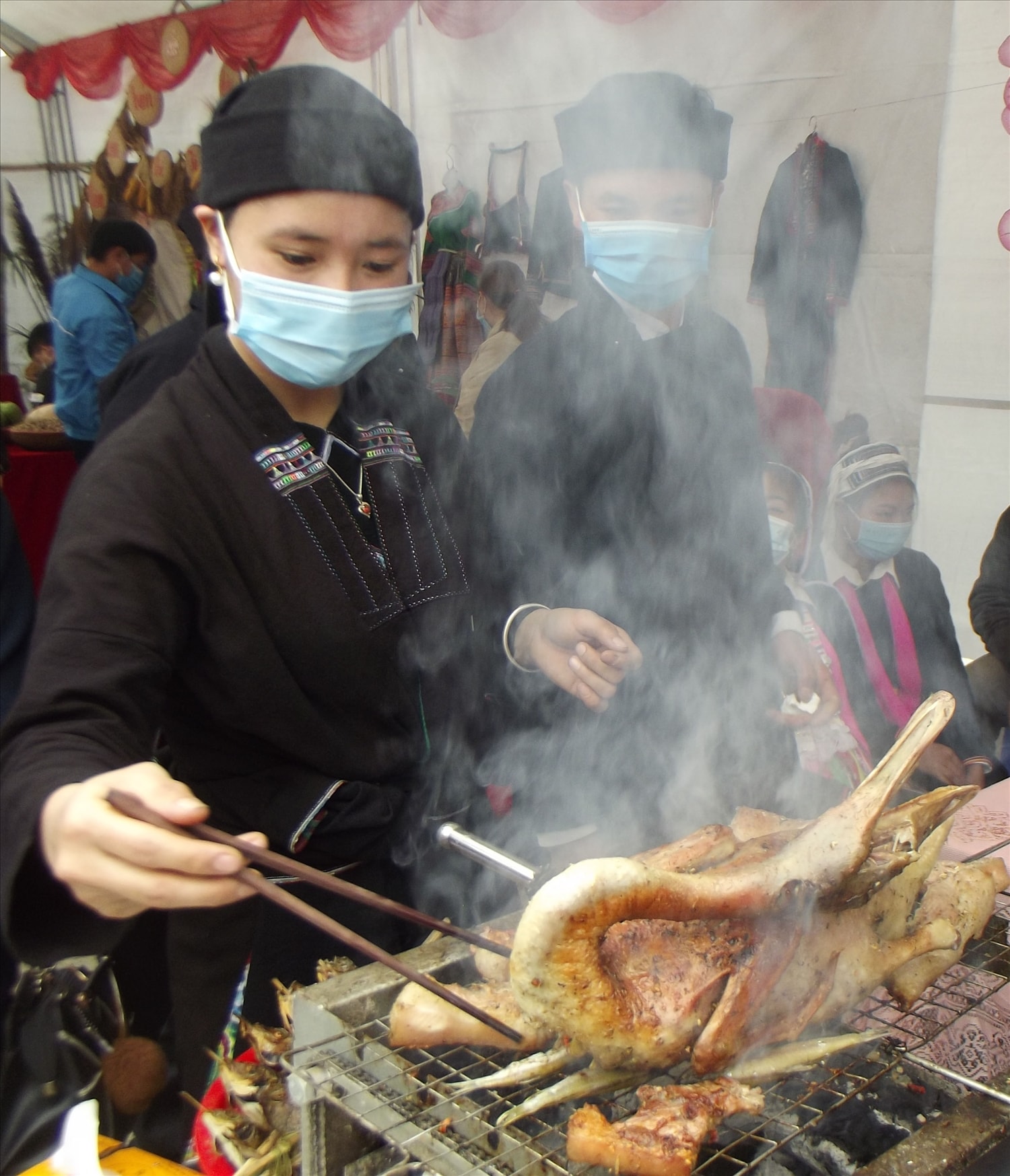 Đồng bào La chí mang những món ăn mới lạ, đặc sắc tới Hội thi Đồng bào La Chí mang những món ăn mới lạ, đặc sắc tới Hội thi