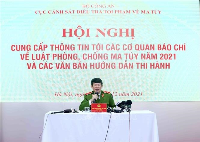 Thiếu tướng Nguyễn Văn Viện, Cục trưởng Cục Cảnh sát điều tra tội phạm về ma túy (C04), Bộ Công an trả lời câu hỏi của các phóng viên cơ quan thông tấn, báo chí Thiếu tướng Nguyễn Văn Viện, Cục trưởng Cục Cảnh sát điều tra tội phạm về ma túy (C04), Bộ Công an trả lời câu hỏi của các phóng viên cơ quan thông tấn, báo chí