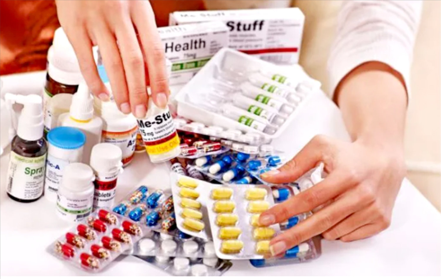 Việc sử dụng thuốc hết hạn gây nguy hiểm đến sức khỏe, tính mạng con người. Ảnh minh họa