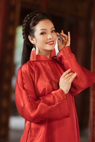 Truyền thống và đương đại trong MV xẩm “Công cha ngãi mẹ sinh thành” của Tân Nhàn 3