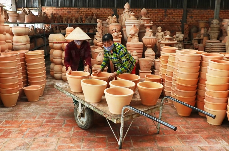Dịch bệnh đã thúc đẩy các làng nghề “trưởng thành” hơn khi phải thích nghi để tồn tại