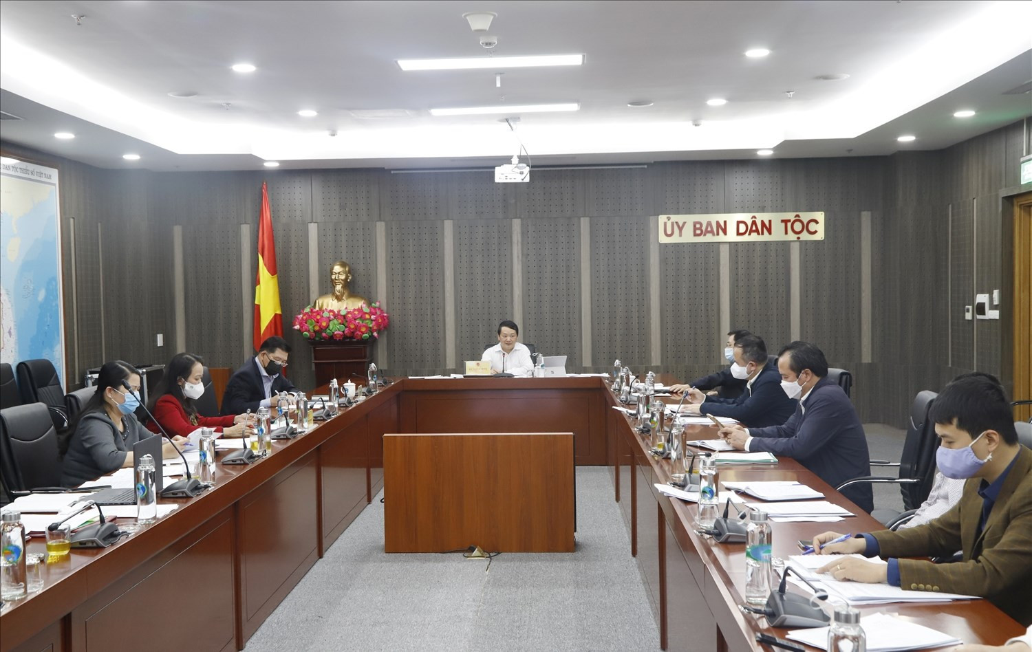 Quang cảnh buổi họp Quang cảnh buổi họp