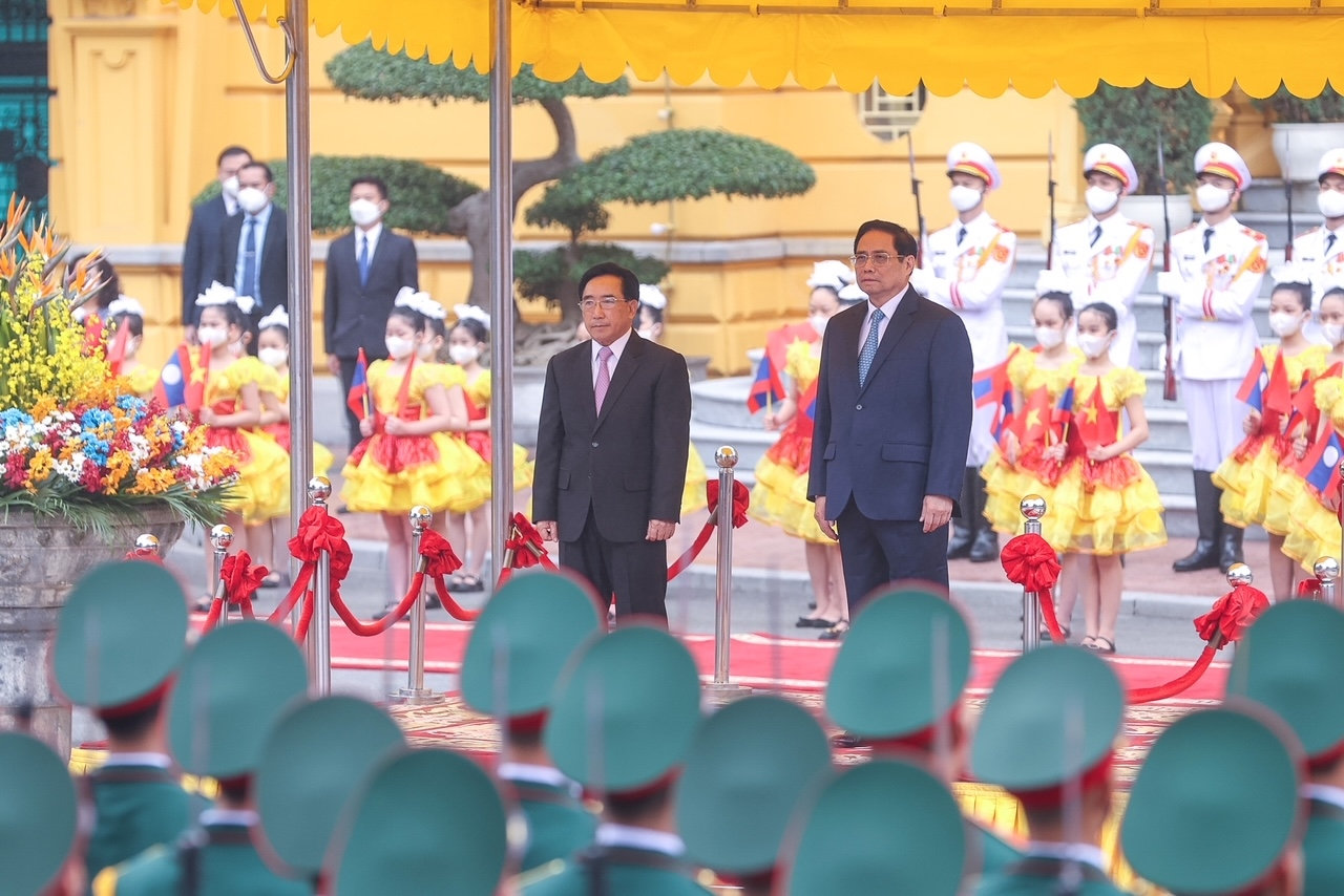 Thủ tướng Phạm Minh Chính đón, hội đàm với Thủ tướng Lào Phankham Viphavanh 3