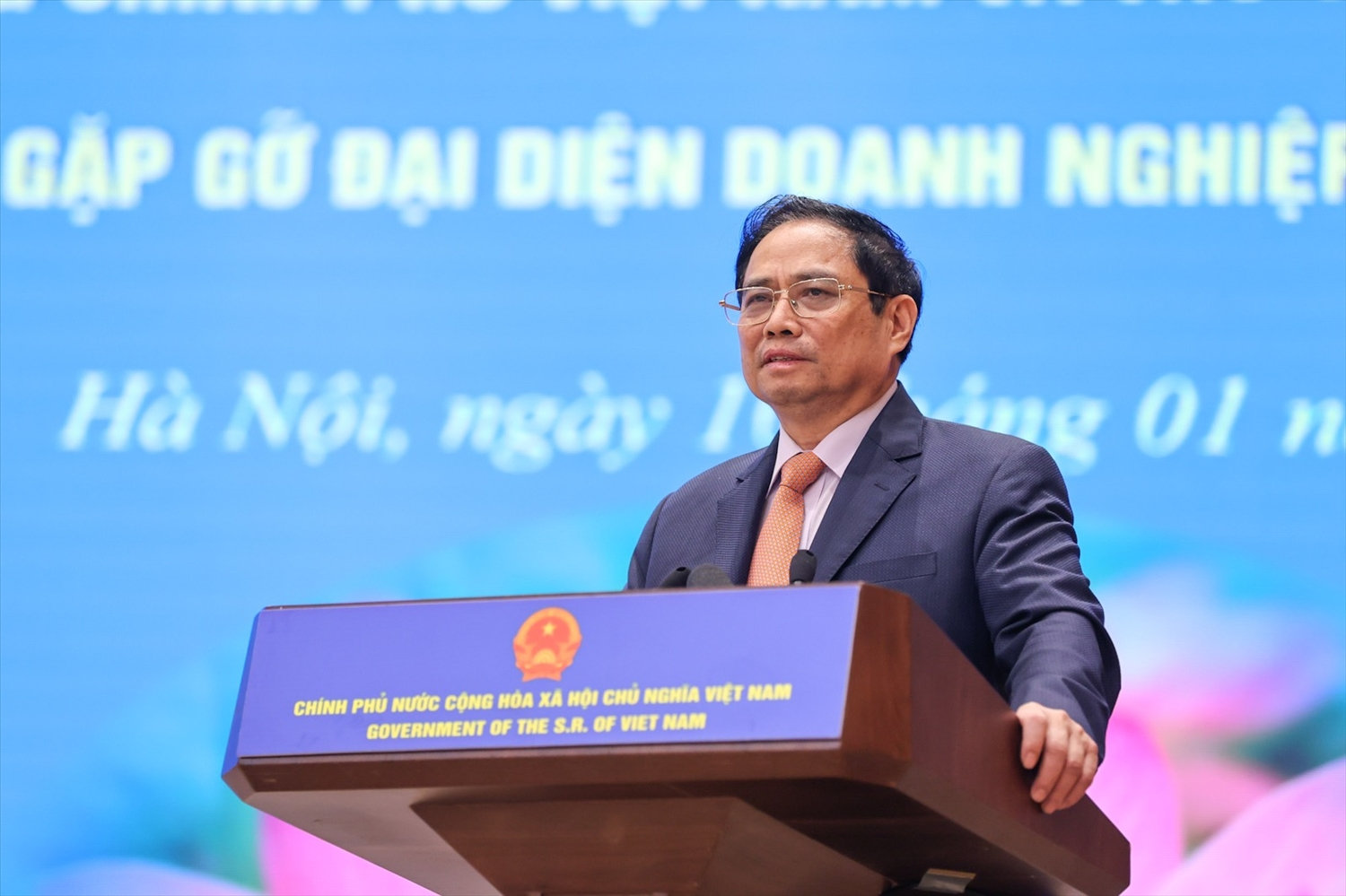 Thủ tướng Phạm Minh Chính nhấn mạnh, cần tăng cường tính kết nối, bổ trợ giữa hai nền kinh tế Việt Nam - Lào, trọng tâm là thể chế, tài chính, hạ tầng giao thông vận tải, năng lượng điện, viễn thông, du lịch - Ảnh: VGP/Nhật Bắc Thủ tướng Phạm Minh Chính nhấn mạnh, cần tăng cường tính kết nối, bổ trợ giữa hai nền kinh tế Việt Nam - Lào, trọng tâm là thể chế, tài chính, hạ tầng giao thông vận tải, năng lượng điện, viễn thông, du lịch - Ảnh: VGP/Nhật Bắc