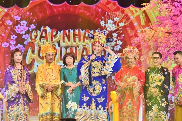 Táo Quân VTV đã tạo thành thương hiệu “đình đám” và luôn được khán giả mong chờ vào thời khắc Giao thừa Táo Quân VTV đã tạo thành thương hiệu “đình đám” và luôn được khán giả mong chờ vào thời khắc Giao thừa