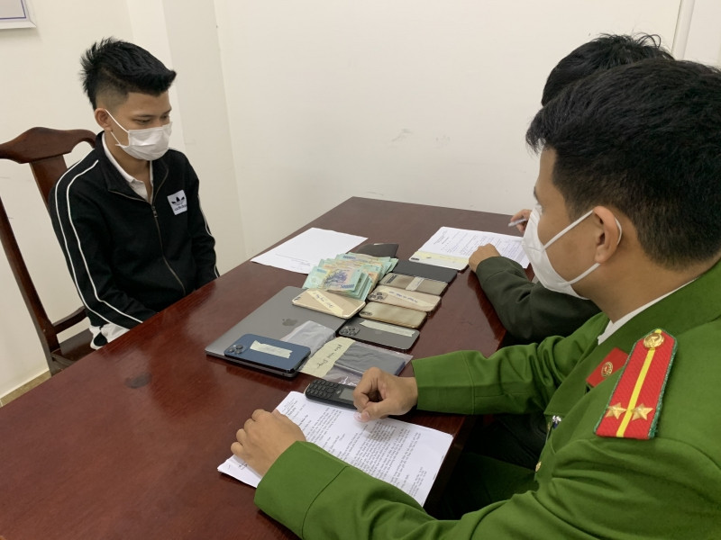 Đối tượng Nguyễn Văn Thiện tại cơ quan Công an Đối tượng Nguyễn Văn Thiện tại cơ quan Công an