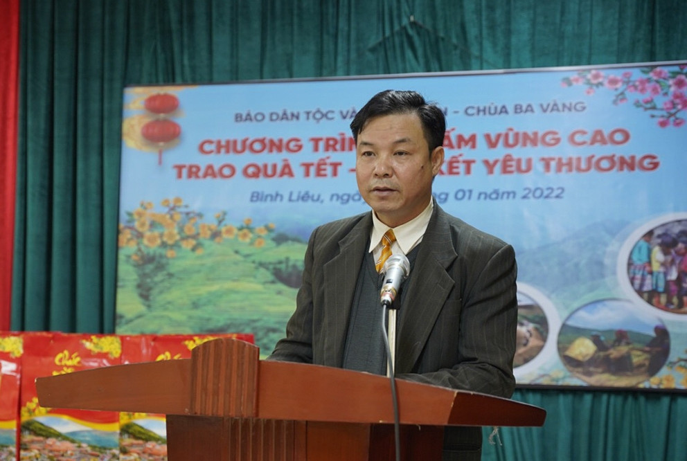 Báo Dân tộc và Phát triển phối hợp với chùa Ba Vàng tổ chức Chương trình 