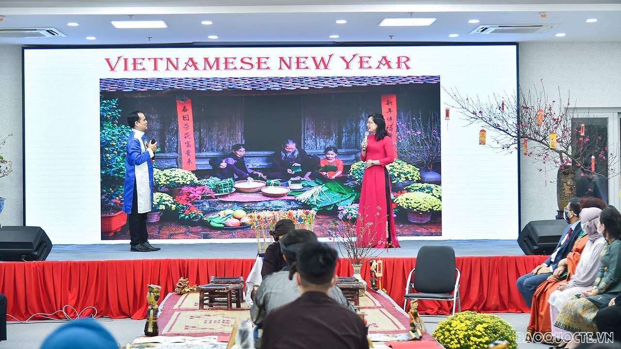 Giao lưu Tết: ASEAN và những người bạn 3