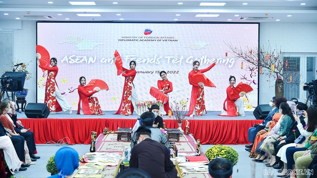 Giao lưu Tết: ASEAN và những người bạn 15
