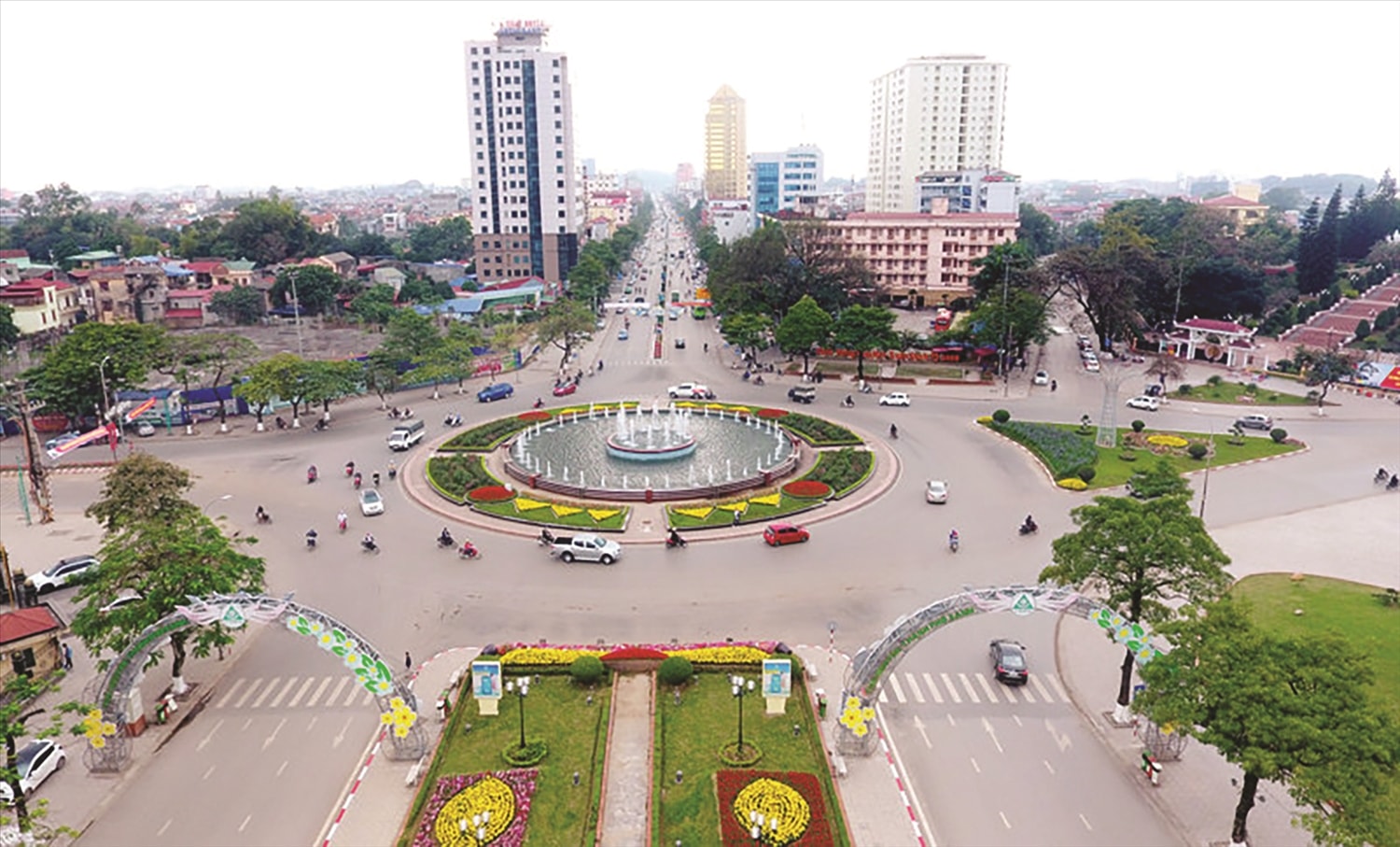 TP. Thái Nguyên đặt mục tiêu đến năm 2025 trở thành thành phố thông minh và thuộc nhóm đơn vị dẫn đầu về chuyển đổi số của tỉnh. TP. Thái Nguyên đặt mục tiêu đến năm 2025 trở thành thành phố thông minh và thuộc nhóm đơn vị dẫn đầu về chuyển đổi số của tỉnh.