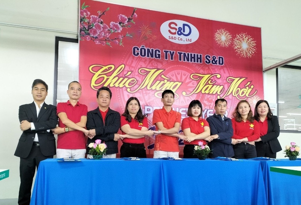 Ban lãnh đạo Công ty may S&D Thanh Hóa thể hiện quyết tâm phấn đấu năm 2022 sản xuất 6 triệu sản phẩm/năm, doanh thu đạt 5,5 triệu USD