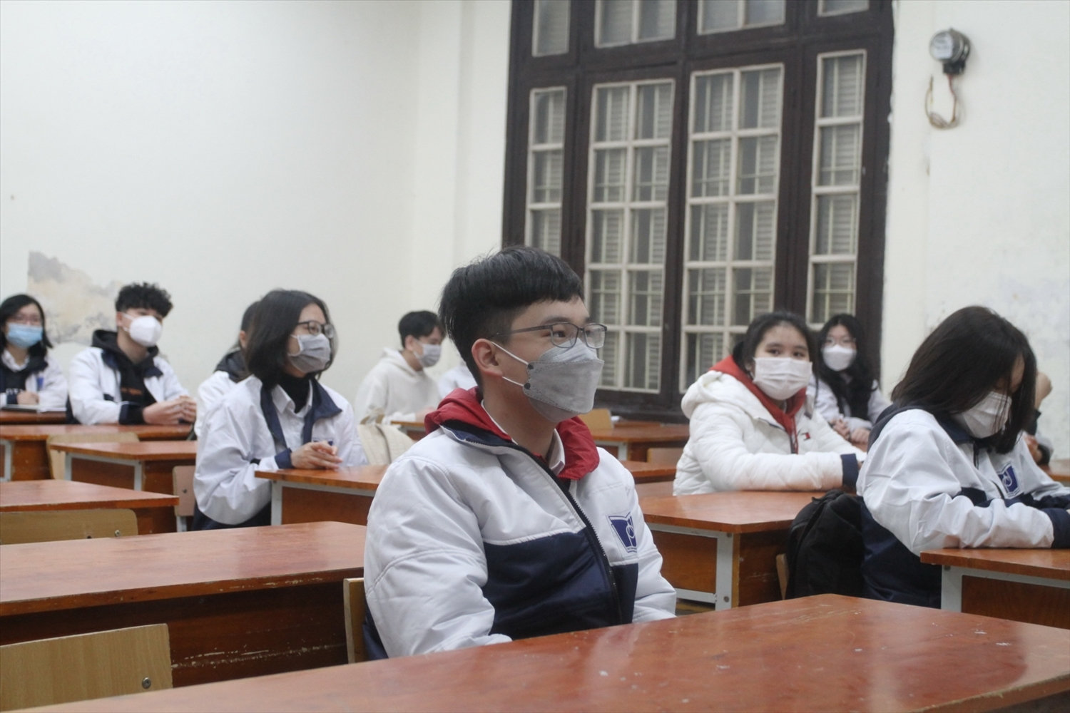 Học sinh lớp 10D4 Trường THPT Phan Đình Phùng trong ngày đầu tiên trở lại trường học