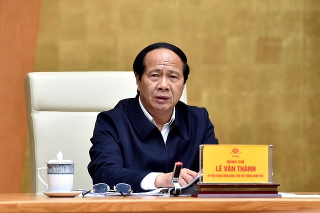 Phó Thủ tướng Lê Văn Thành chủ trì cuộc họp về các dự án kết cấu hạ tầng giao thông trong chương trình phục hồi kinh tế. Ảnh: VGP/Đức Tuân