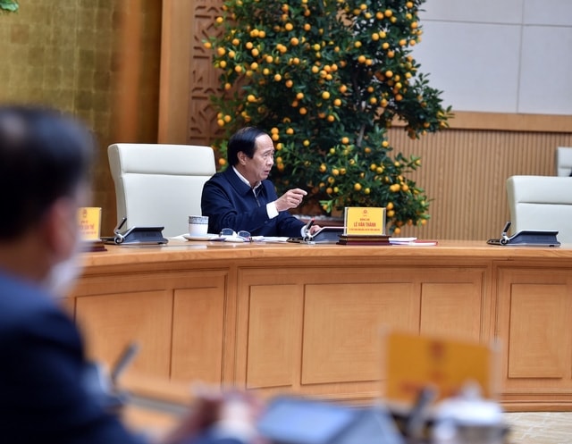 Phó Thủ tướng Lê Văn Thành yêu cầu các bộ ngành, địa phương liên quan phải bám sát tiến độ, quyết liệt tập trung chỉ đạo, tháo gỡ khó khăn, vướng mắc . Ảnh: VGP/Đức Tuân