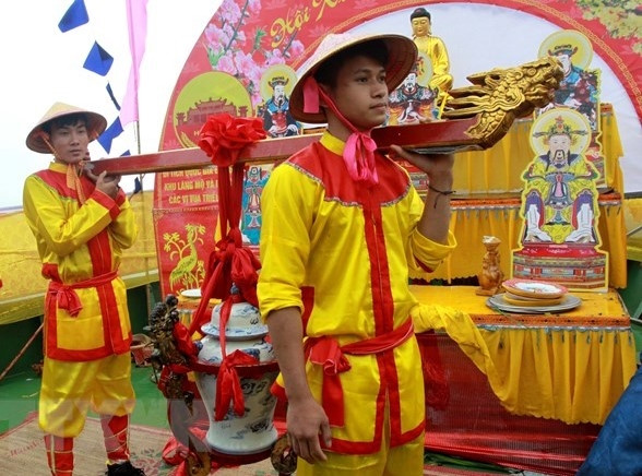 Nghi lễ rước nước trong lễ hội Đền Trần Thái Bình (Ảnh TL) Nghi lễ rước nước trong lễ hội đền Trần Thái Bình (Ảnh TL)