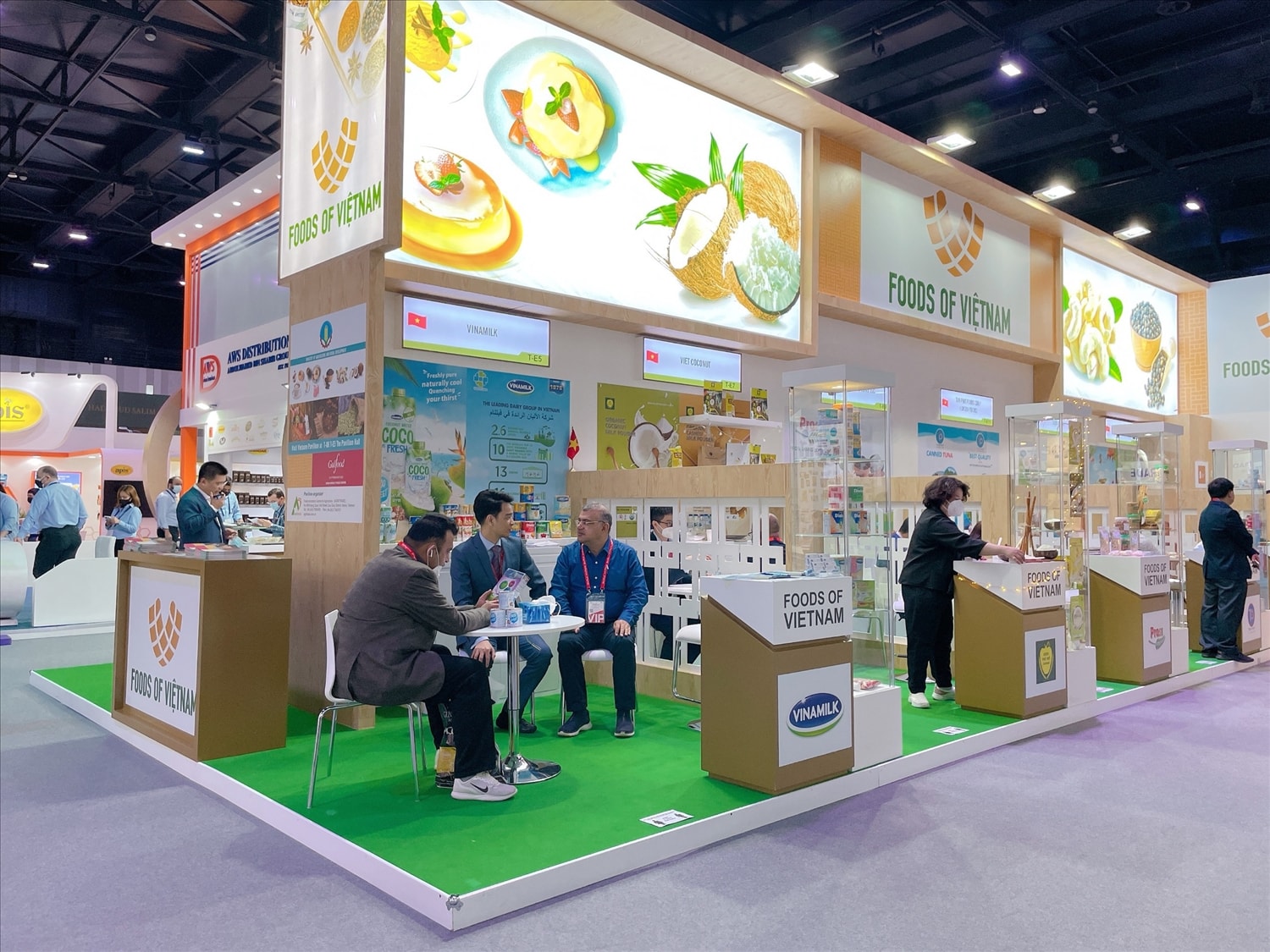 Vinamilk là đại diện giới thiệu các sản phẩm sữa xuất khẩu tại Khu vực Foods of Vietnam 