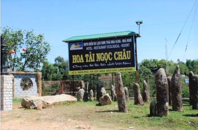 Khu du lịch sinh thái- bảo tàng đá Hoa Tài Ngọc Châu. Khu du lịch sinh thái- bảo tàng đá Hoa Tài Ngọc Châu.