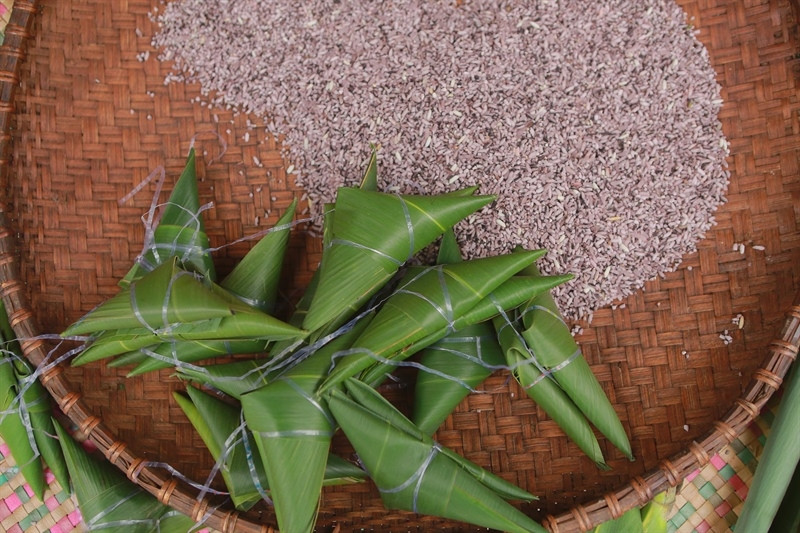 Bánh “tình yêu” của đồng bào Tà Ôi 