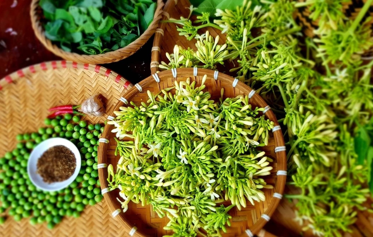 Chỉ bằng những nguyên liệu dân dã, qua cách chế biến của người Thái, đã trở thành một món ngon tròn vị