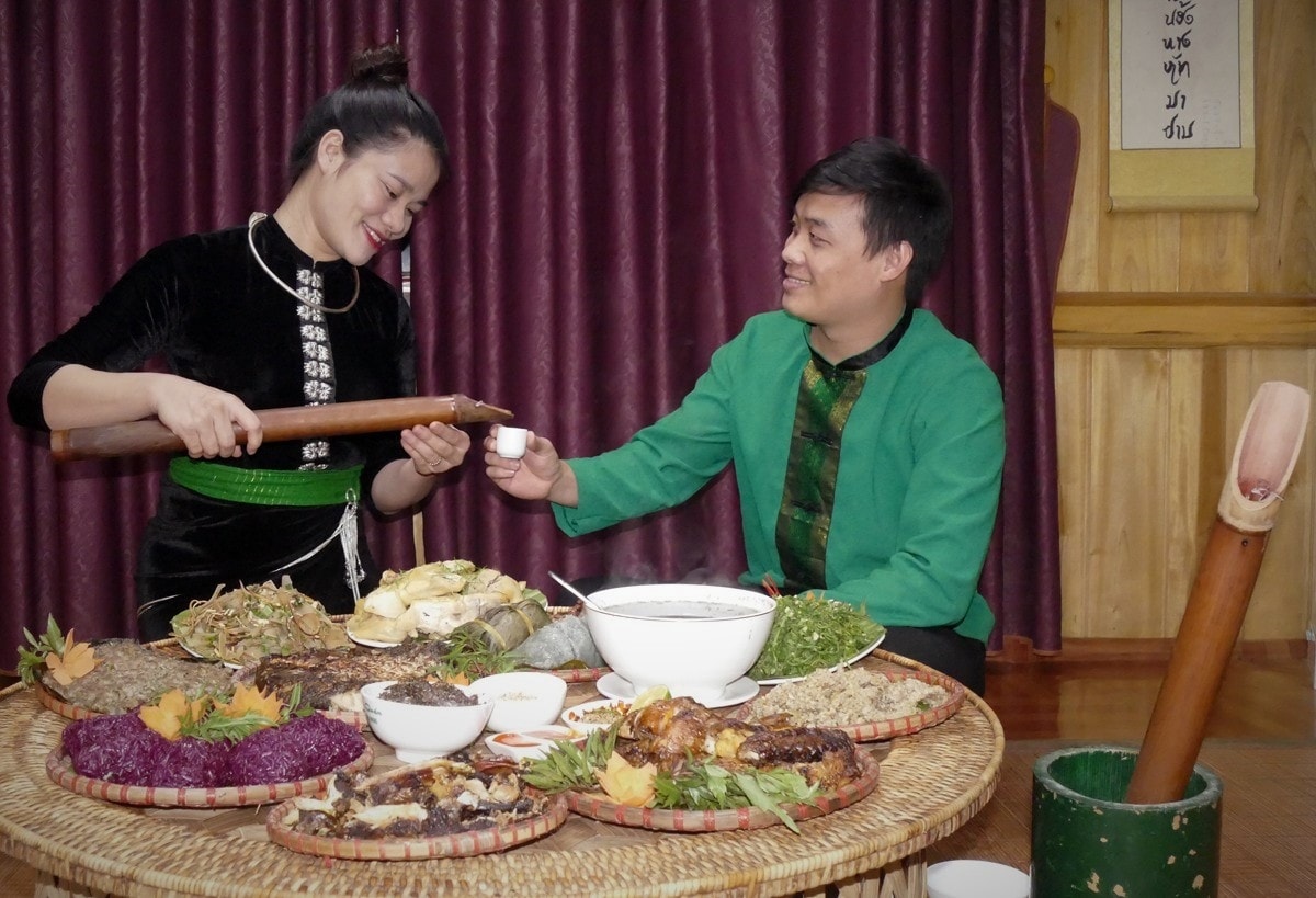 Trong phong vị ẩm thực của đồng bào Thái không thể thiếu món nộm đu đủ, cà đắng
