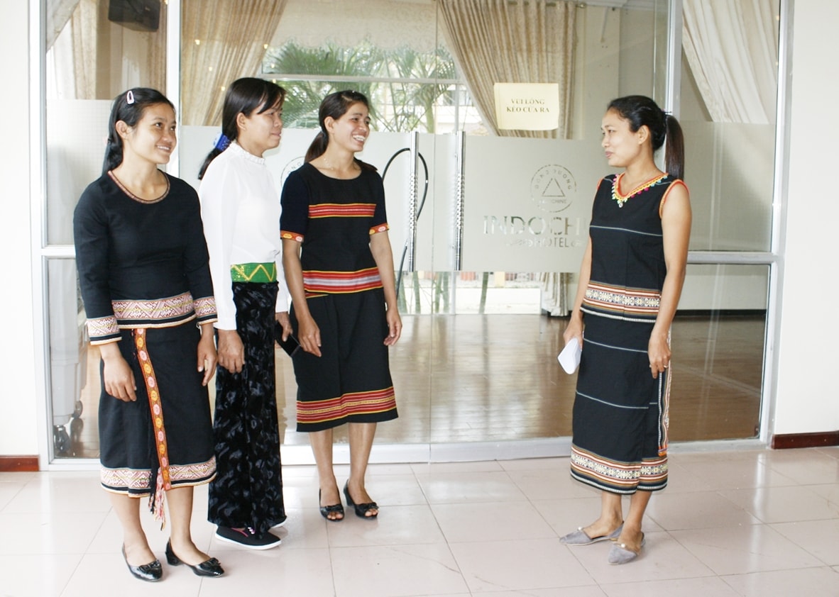 Phụ nữ DTTS tích cực trao đổi, giao lưu học hỏi, tự tin khẳng định vị trí của mình trong công tác xã hội