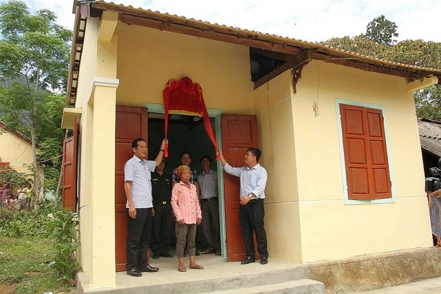Hỗ trợ hộ nghèo xây dựng nhà ở nhằm nâng cao mức sống cho người dân ở vùng nông thôn, miền núi