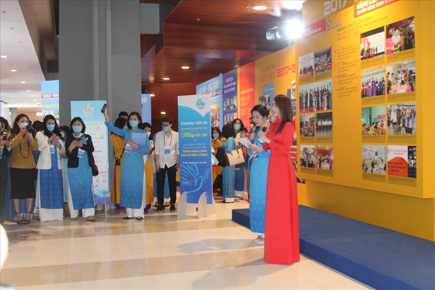 Diễn viên Nhã Phương, Đại sứ chương trình “Đồng hành cùng phụ nữ biên cương” phát động nhắn tin ủng hộ chương trình Diễn viên Nhã Phương, Đại sứ chương trình “Đồng hành cùng phụ nữ biên cương” phát động nhắn tin ủng hộ chương trình