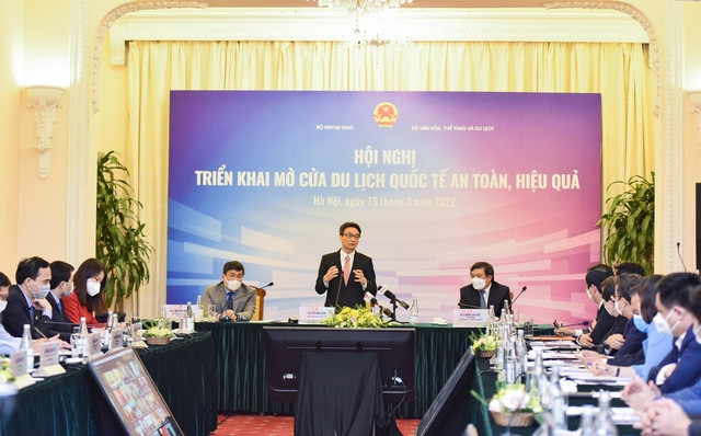 Phó Thủ tướng Vũ Đức Đam: Chúng ta đã kiểm soát được dịch bệnh, cần khơi lại tinh thần sáng tạo, có những bước tiến mạnh mẽ, bù lại khoảng thời gian bị ảnh hưởng bởi dịch bệnh. Ảnh: VGP Phó Thủ tướng Vũ Đức Đam: Chúng ta đã kiểm soát được dịch bệnh, cần khơi lại tinh thần sáng tạo, có những bước tiến mạnh mẽ, bù lại khoảng thời gian bị ảnh hưởng bởi dịch bệnh. Ảnh: VGP