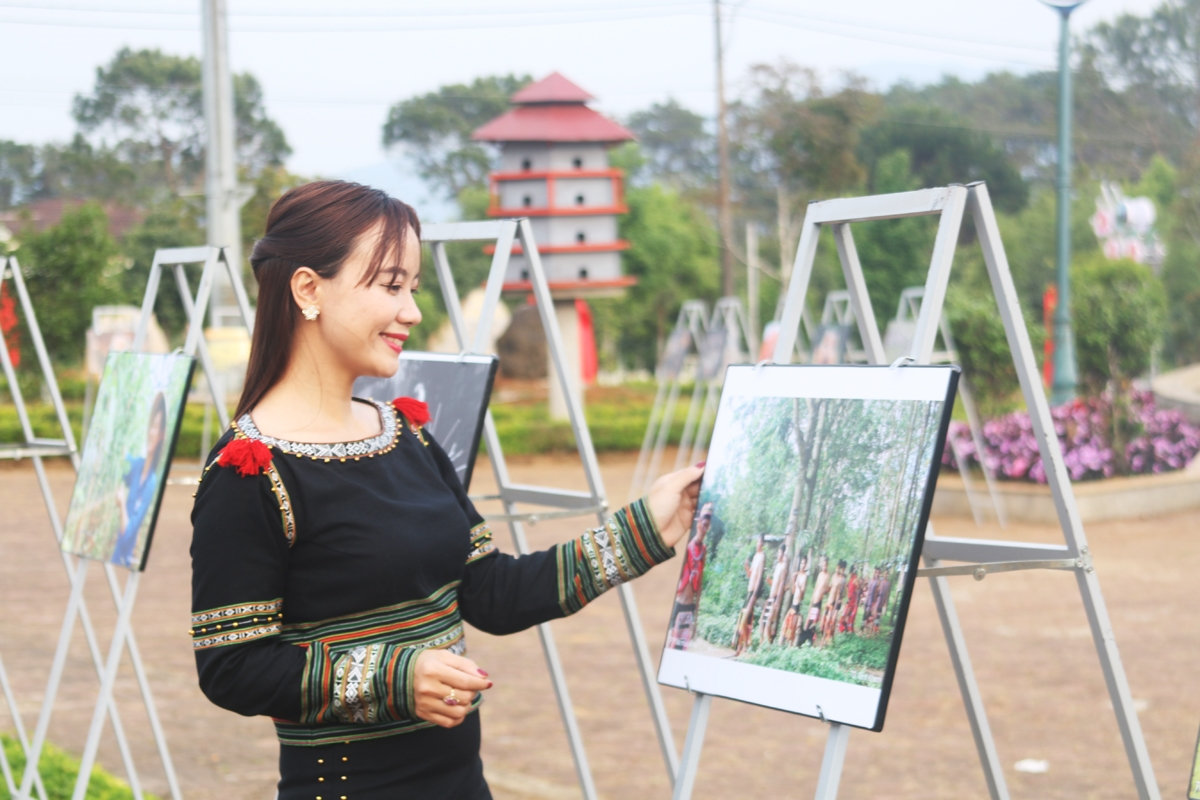 Triển lãm nhằm quảng bá hình ảnh tươi đẹp, hùng vĩ của vùng đất và con người Kon Tum nói riêng và đất nước Việt Nam nói chung