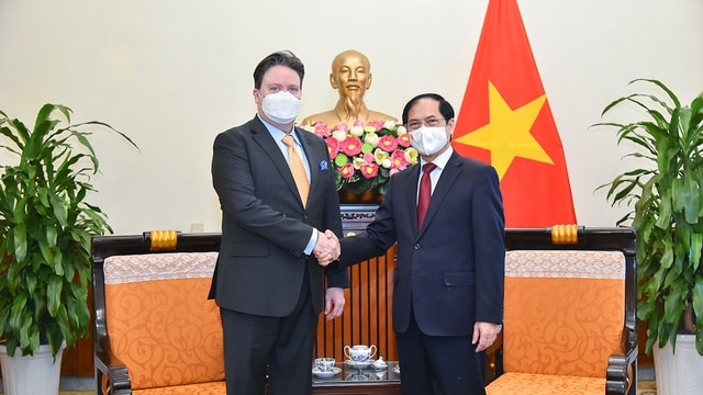 Bộ trưởng Bùi Thanh Sơn và Đại sứ Marc Knapper. Ảnh: Bộ Ngoại giao Bộ trưởng Bùi Thanh Sơn và Đại sứ Marc Knapper. Ảnh: Bộ Ngoại giao