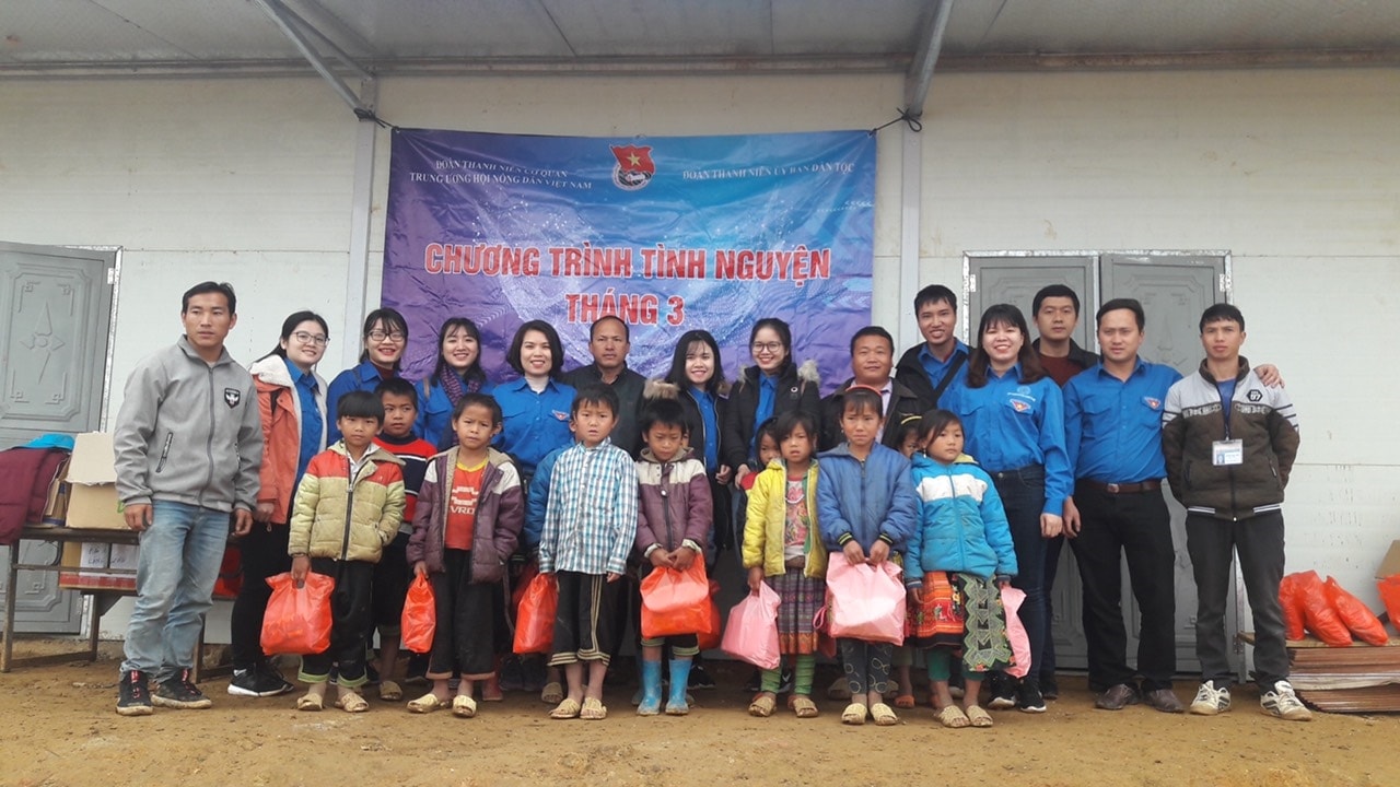 Trong nhiệm kỳ qua, nhiều hoạt động tình nguyện hướng về vùng đồng bào DTTS và miền núi đã được Đoàn Thanh niên Ủy ban Dân tộc triển khai thực hiện Trong nhiệm kỳ qua, nhiều hoạt động tình nguyện hướng về vùng đồng bào DTTS và miền núi đã được Đoàn Thanh niên Ủy ban Dân tộc triển khai thực hiện