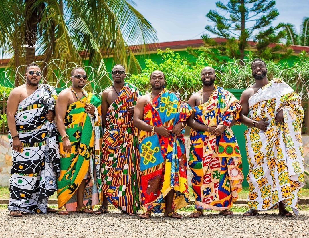  Vải kente được dệt thủ công, màu sắc rực rỡ, bắt mắt