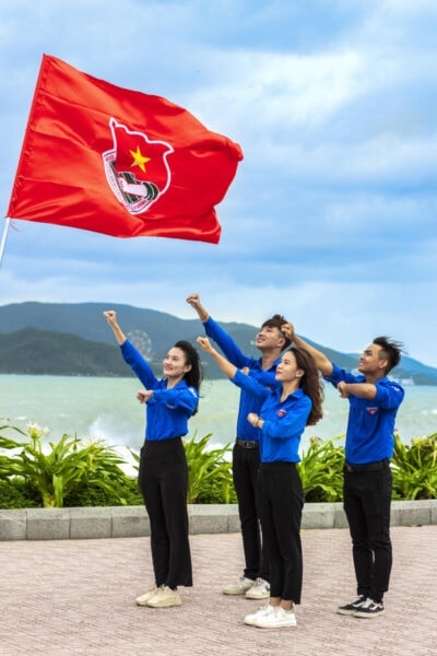 Thanh niên Việt Nam hướng tới các hoạt động của Đoàn Thanh niên cộng sản Hồ Chí Minh