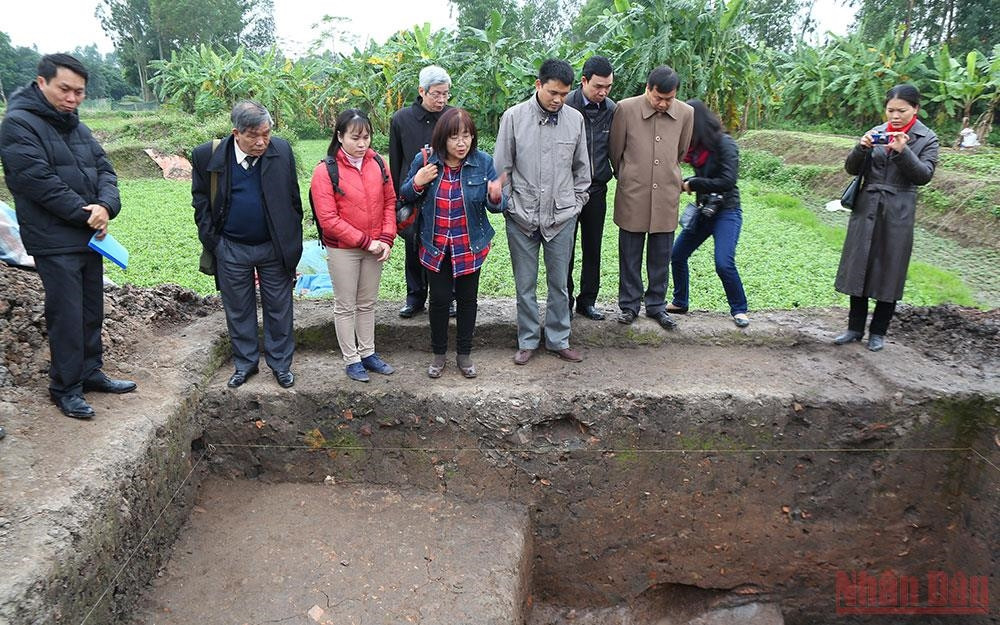 Khai quật khảo cổ tại Thành cổ Luy Lâu trong các đợt trước (Ảnh BND)