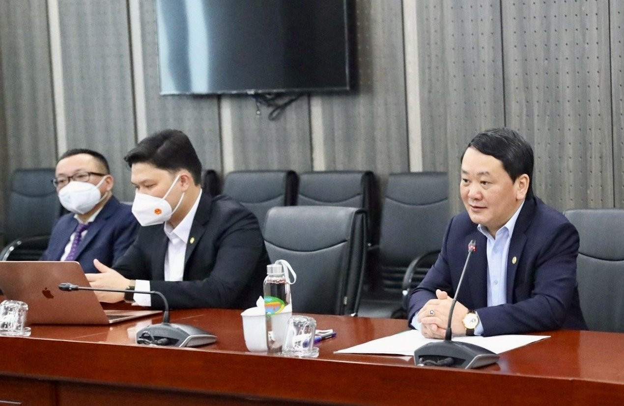 Bộ trưởng, Chủ nhiệm UBDT Hầu A Lềnh chia sẻ, để đầu tư phát triển vùng đồng bào DTTS và miền núi, ngoài ngân sách của Nhà nước thì việc huy động các nguồn lực đóng vai trò quan trọng