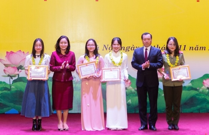 Trao giải Đại sứ văn hóa đọc năm 2021 (Ảnh tư liệu)