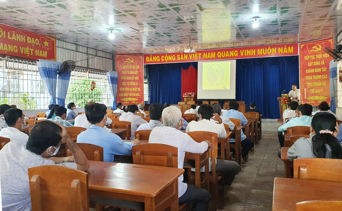Các đại biểu tập trung thảo luận, chia sẽ thêm về công tác tuyên truyền