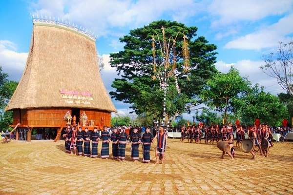 Vũ điệu Tây Nguyên (Ảnh minh họa) Vũ điệu Tây Nguyên (Ảnh minh họa)