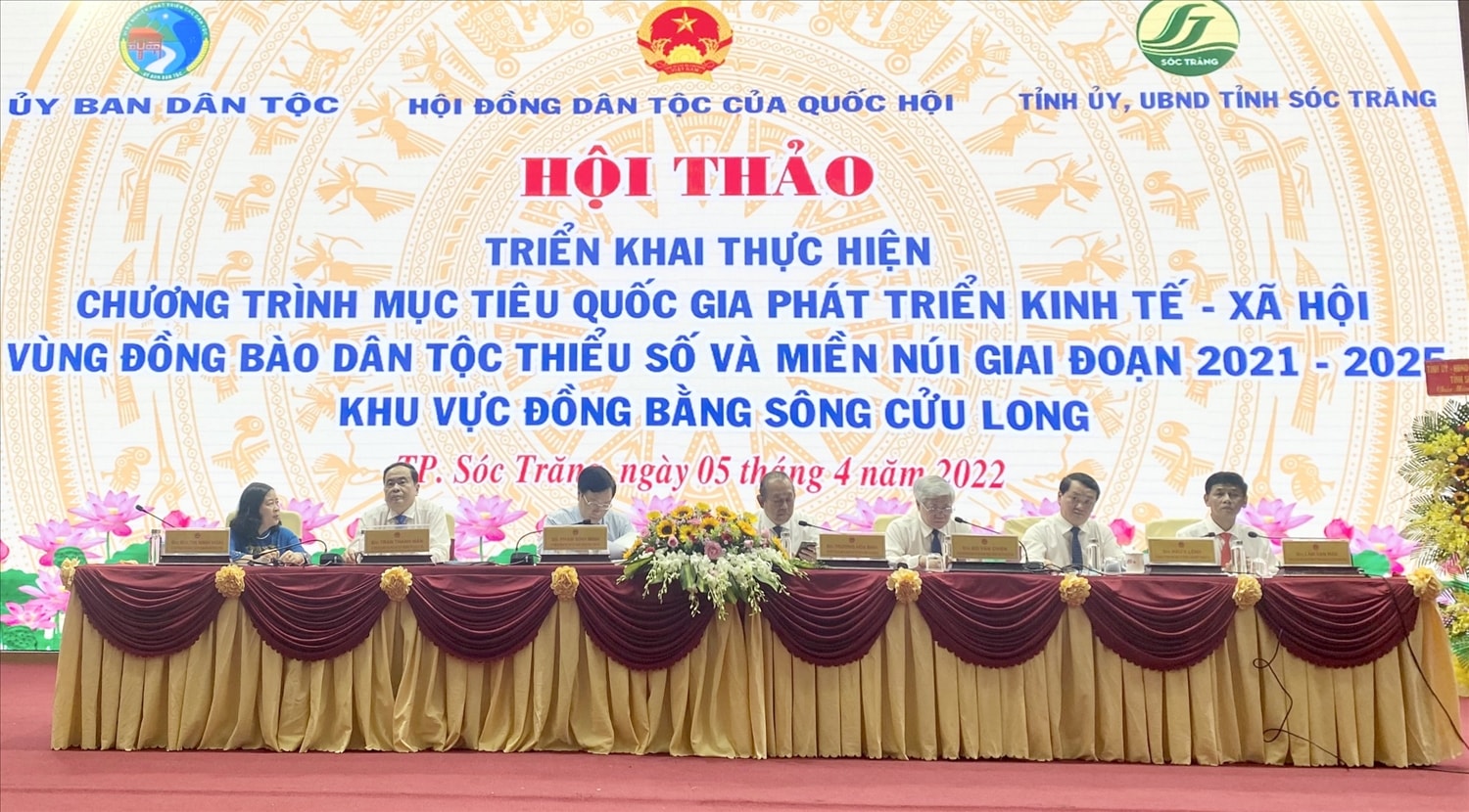 Các đồng chí tham dự, chủ trì Hội thảo Các đồng chí tham dự, chủ trì Hội thảo