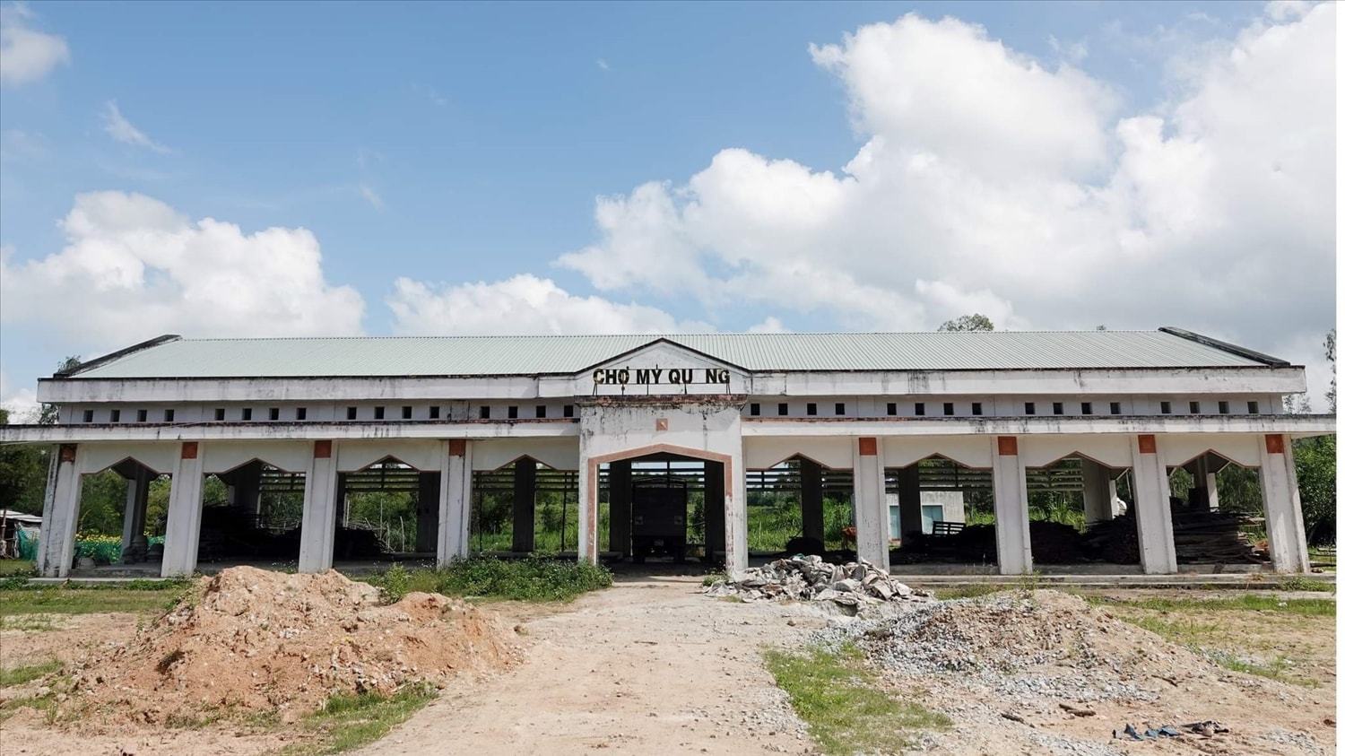 Chợ Mỹ Quang, xã Mỹ Quang (huyện Phù Mỹ) bị bỏ hoang nhiều năm nay