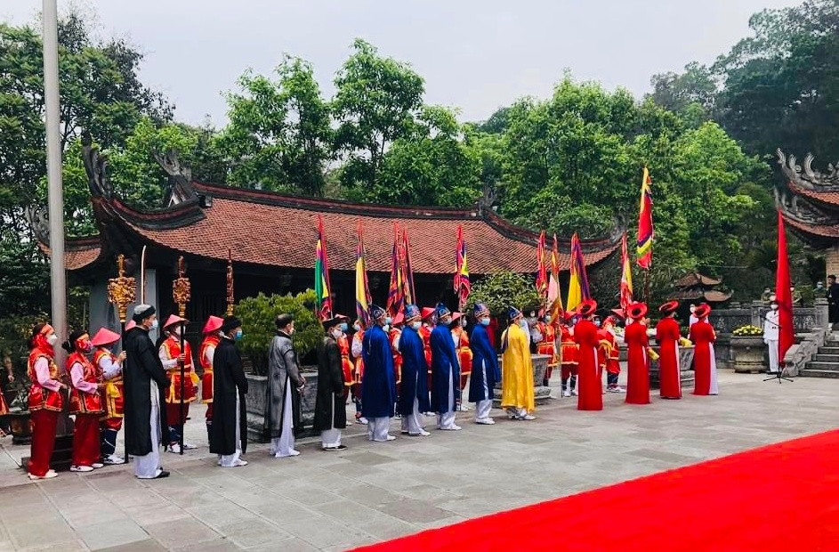 Trang nghiêm lễ dâng hương tại Đền Mẫu Âu Cơ thuộc Khu Di tích lịch sử Đền Hùng