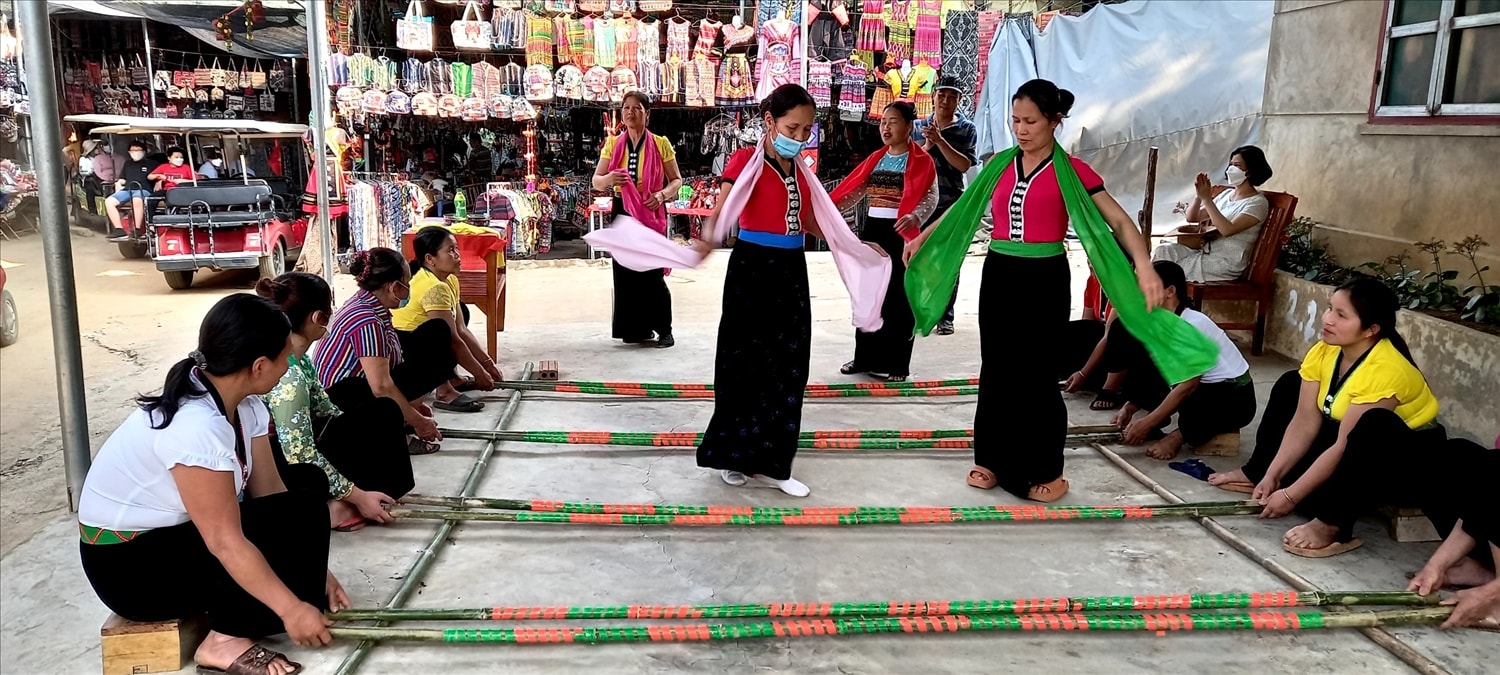 Khu du lịch cộng đồng ở Bản Lác nhộn nhịp trở lại 11