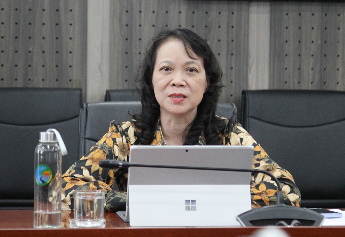  Thứ trưởng, Phó Chủ nhiệm Hoàng Thị Hạnh chủ trì buổi làm việc