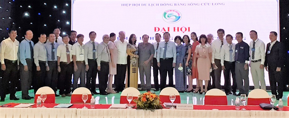 Ban Chấp hành Hiệp hội klhóa mới ra mắt tại Đại hội