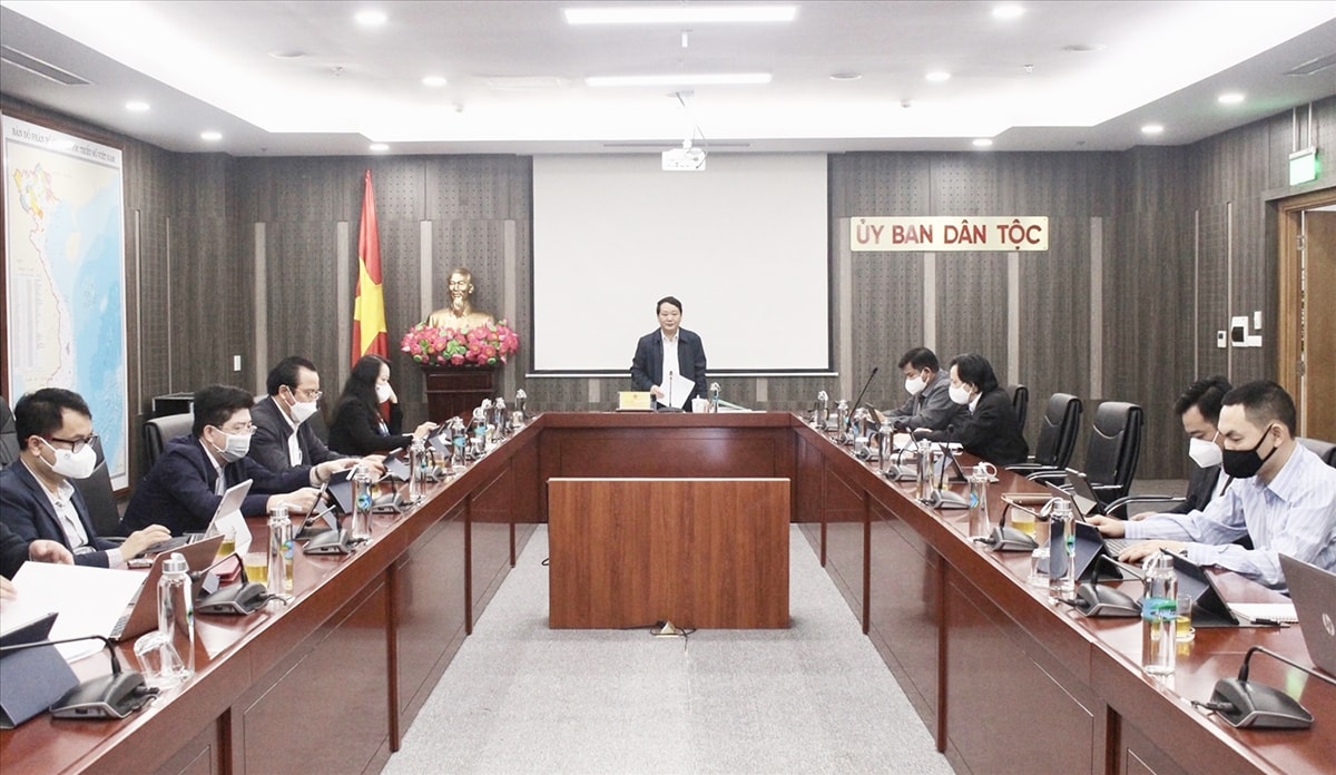 Bộ trưởng, Chủ nhiệm UBDT Hầu A Lềnh chủ trì cuộc họp của Ban Chỉ đạo chuyển đổi số của UBDT Bộ trưởng, Chủ nhiệm UBDT Hầu A Lềnh chủ trì cuộc họp của Ban Chỉ đạo chuyển đổi số của UBDT