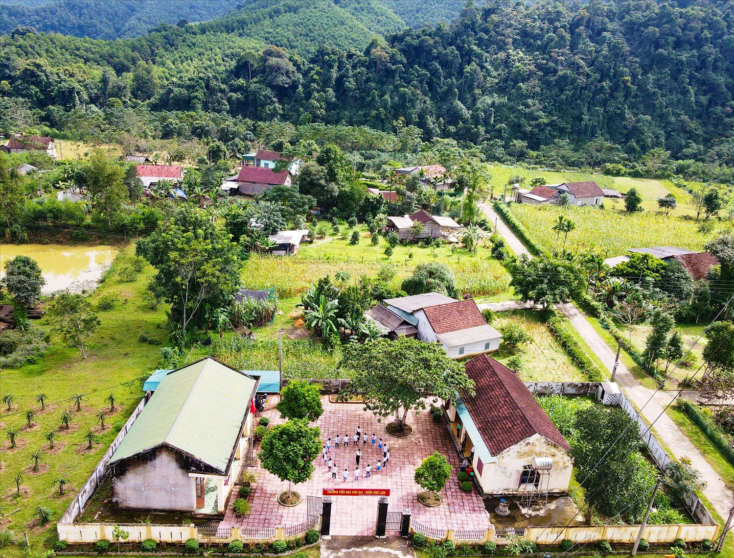 Một góc bản Phú Lâm