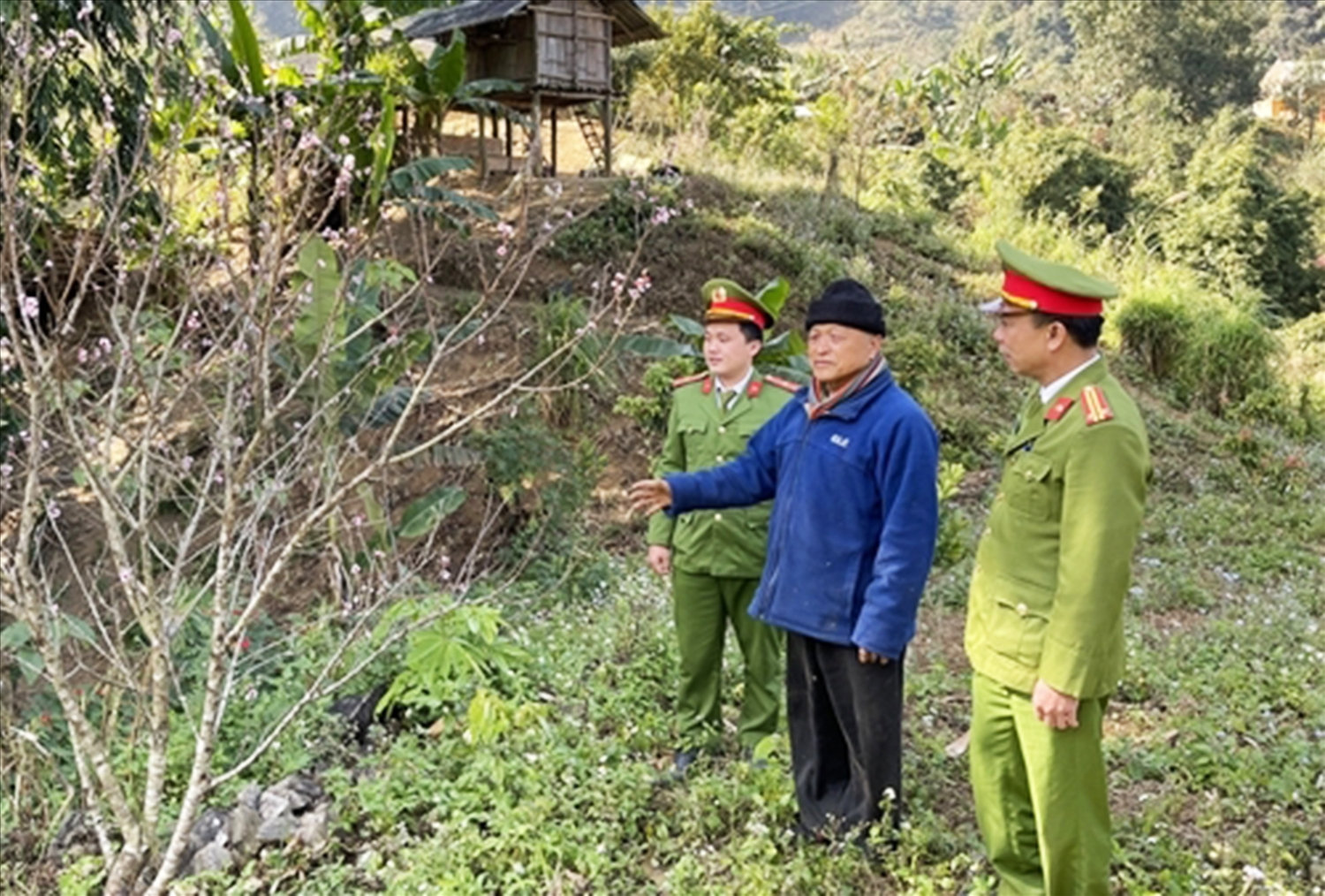 Già bản Vừ Suy Ly- người có công đẩy lùi đạo Vàng Chứ ra khỏi đời sống đồng bào